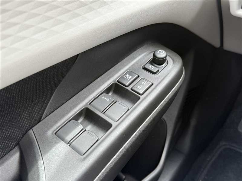 Suzuki Swift - Photo 10