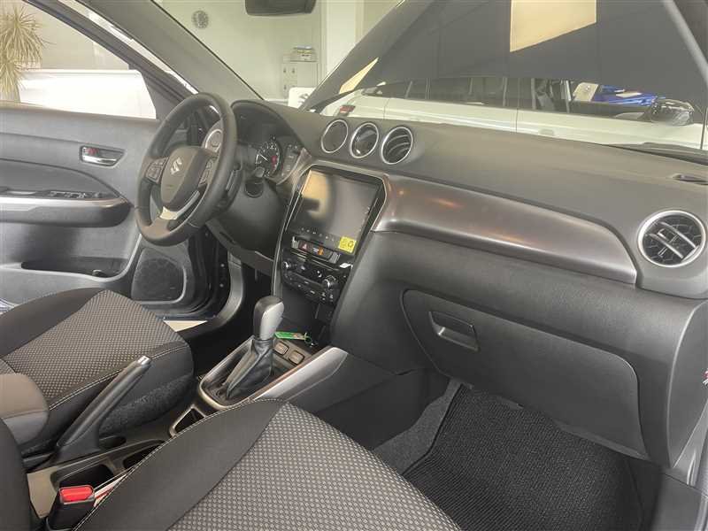 Suzuki Vitara - Photo 8