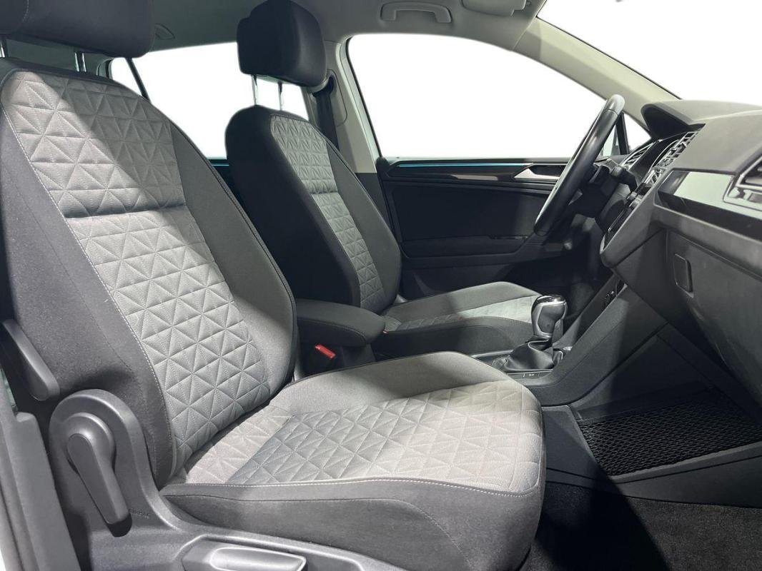 Volkswagen Tiguan - Photo 13