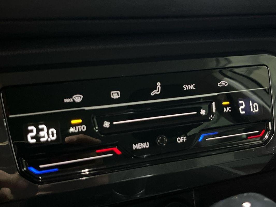 Volkswagen Tiguan - Photo 19