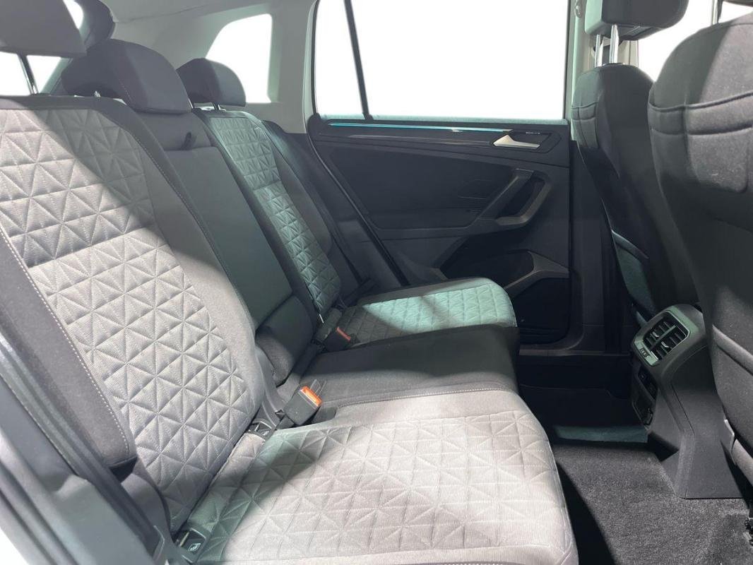 Volkswagen Tiguan - Photo 23