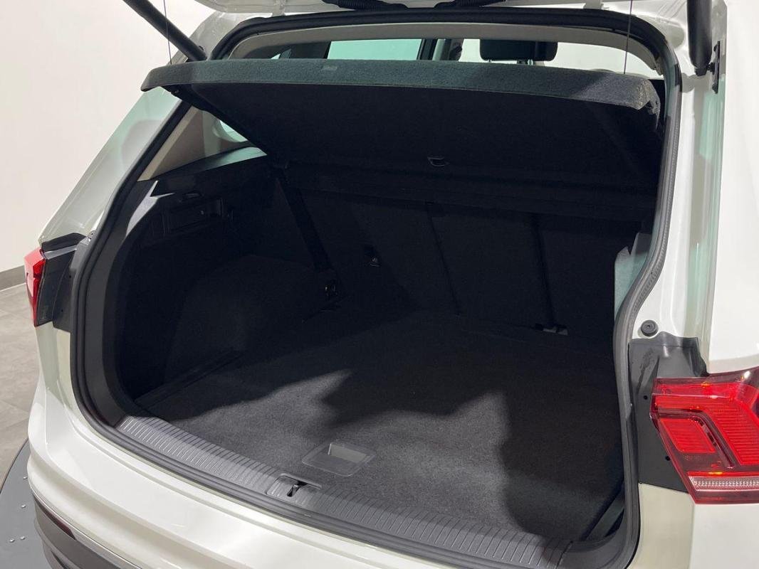 Volkswagen Tiguan - Photo 32