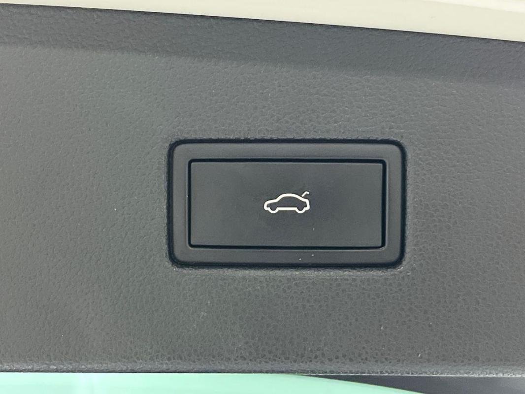 Volkswagen Tiguan - Photo 34