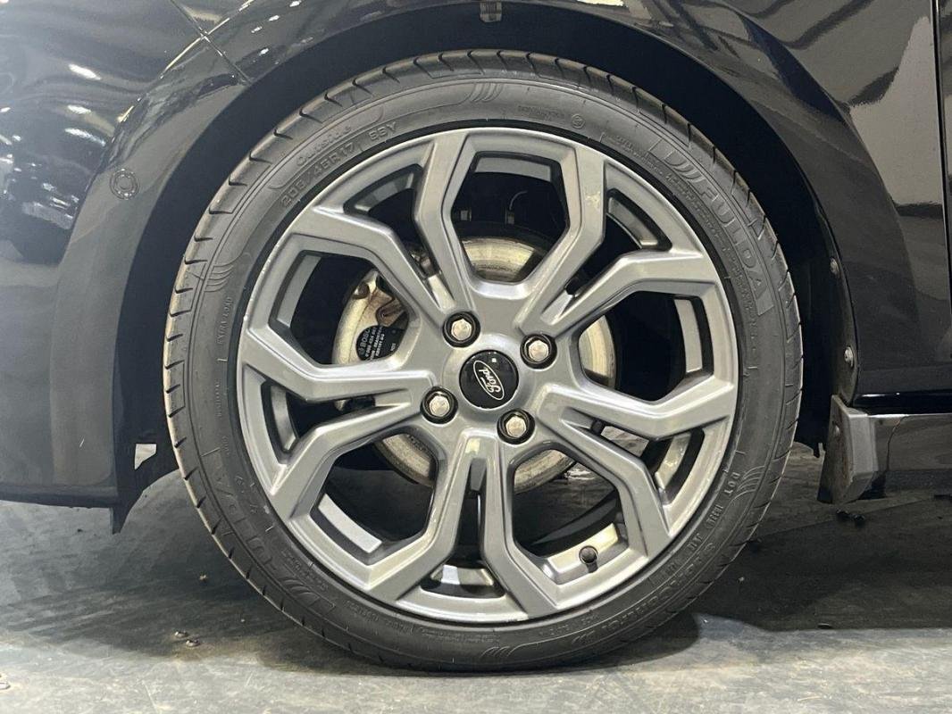 Ford Fiesta - Photo 2