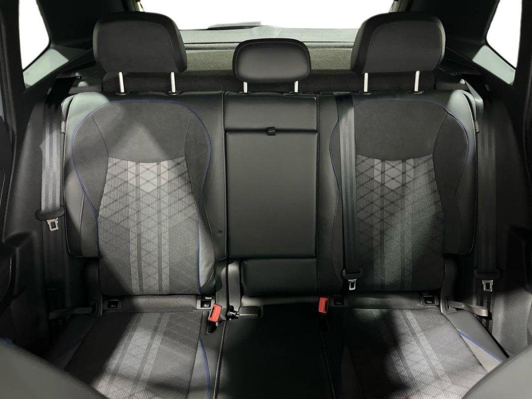 Volkswagen Tiguan - Photo 22