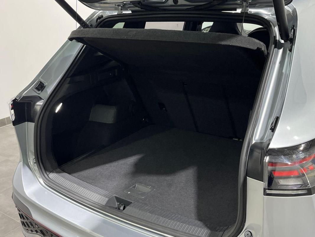 Volkswagen Tiguan - Photo 32