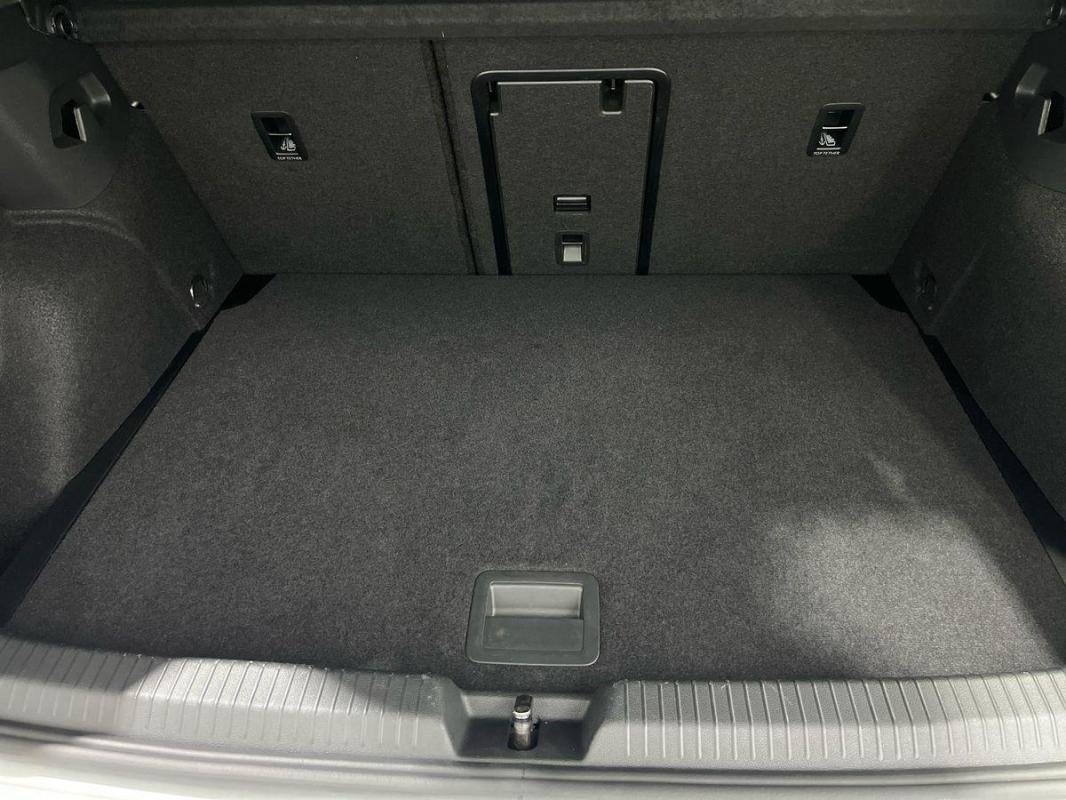 Volkswagen Golf - Photo 31