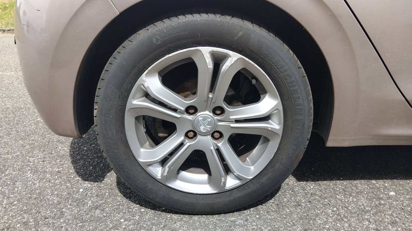 Peugeot 208 - Photo 16