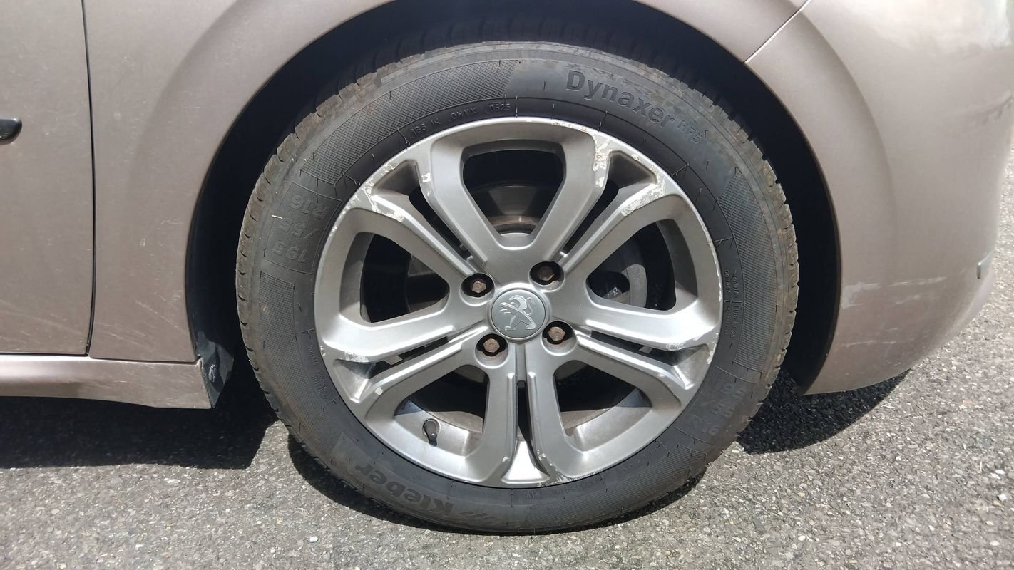 Peugeot 208 - Photo 17