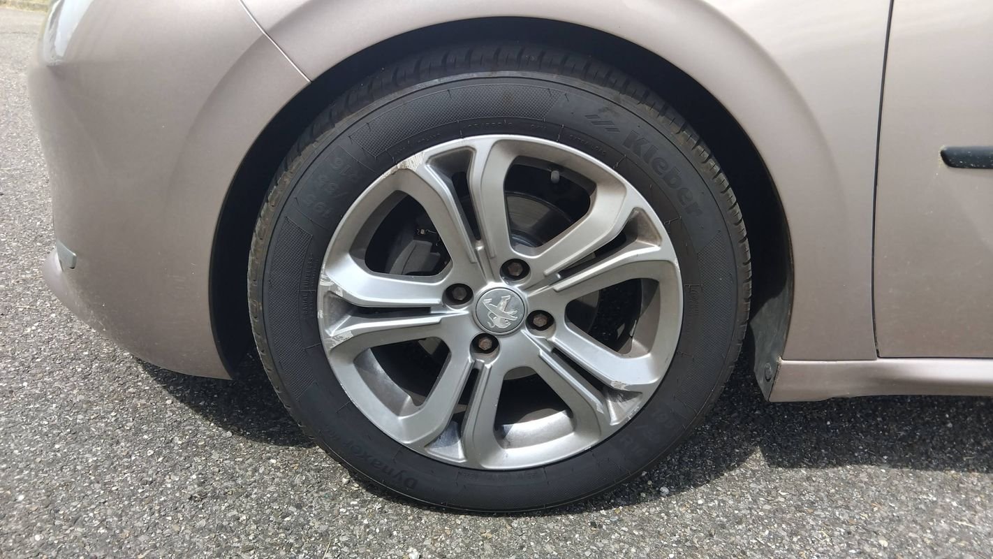 Peugeot 208 - Photo 18