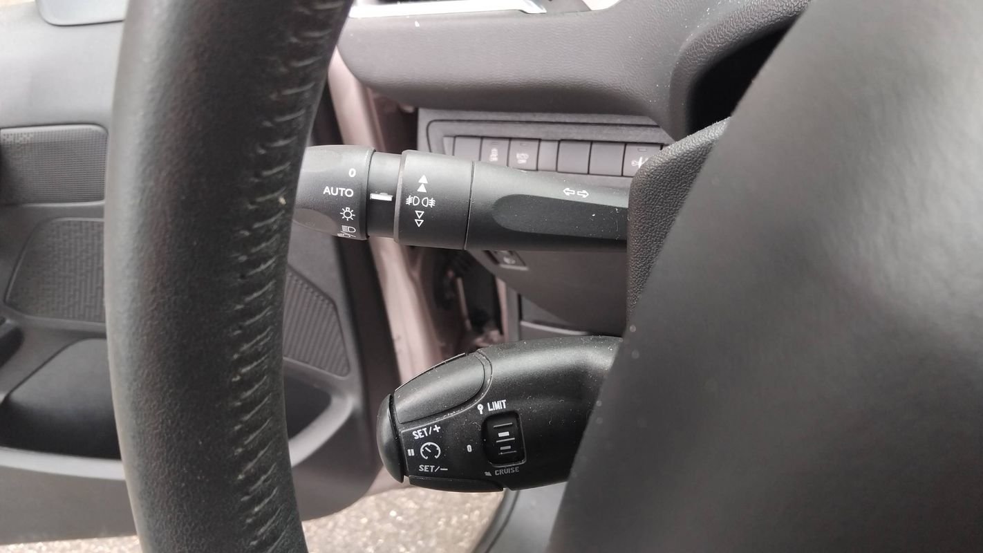 Peugeot 208 - Photo 26