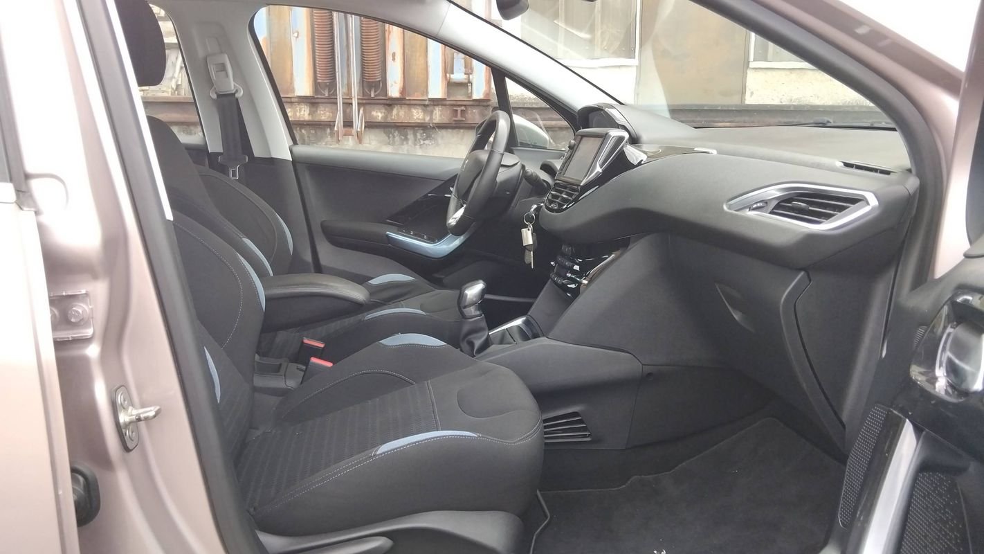 Peugeot 208 - Photo 28