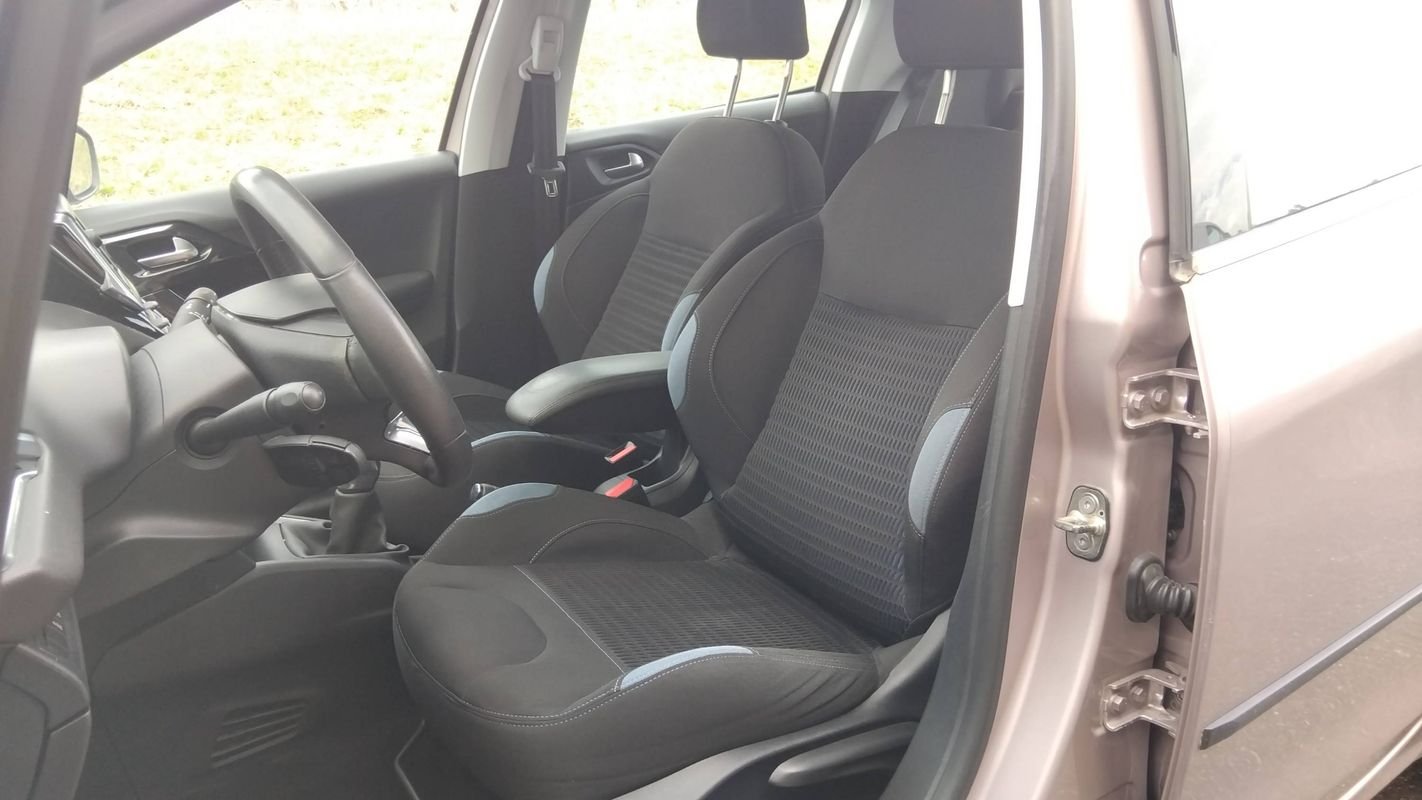 Peugeot 208 - Photo 29