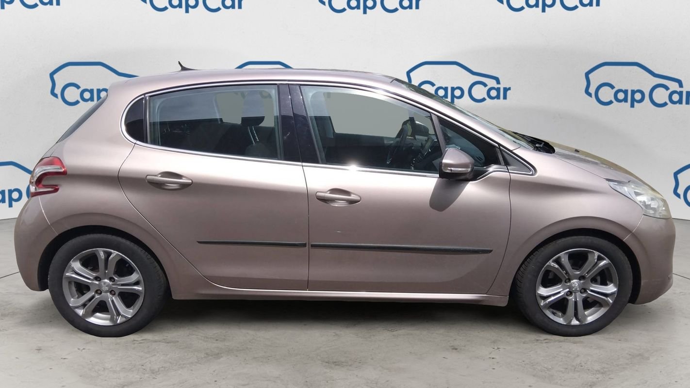 Peugeot 208 - Photo 4