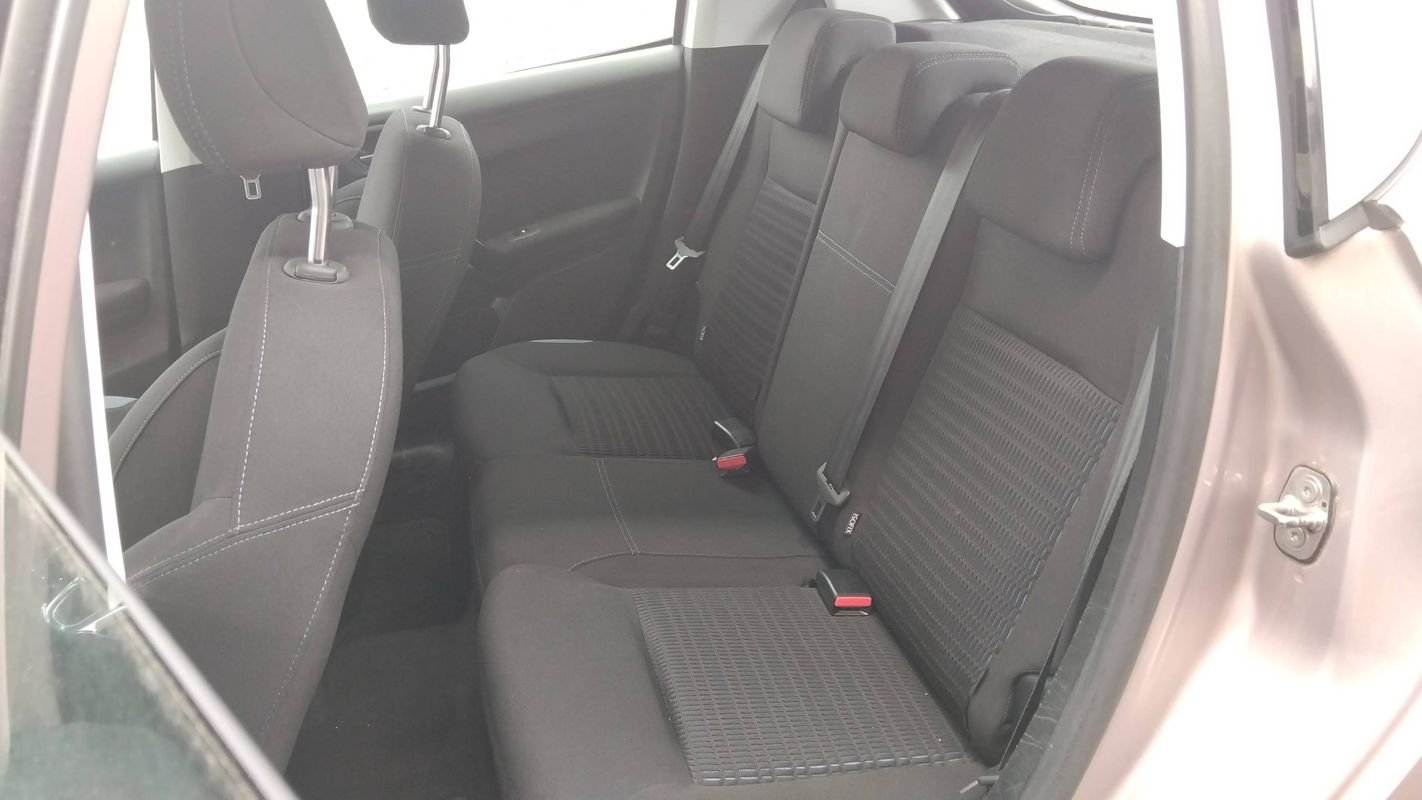 Peugeot 208 - Photo 9