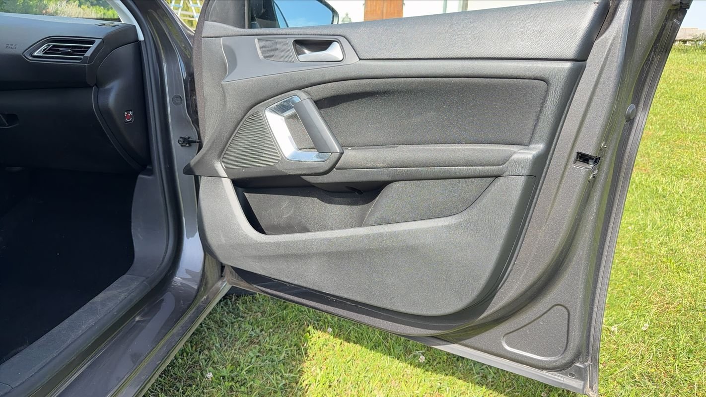 Peugeot 308 - Photo 24