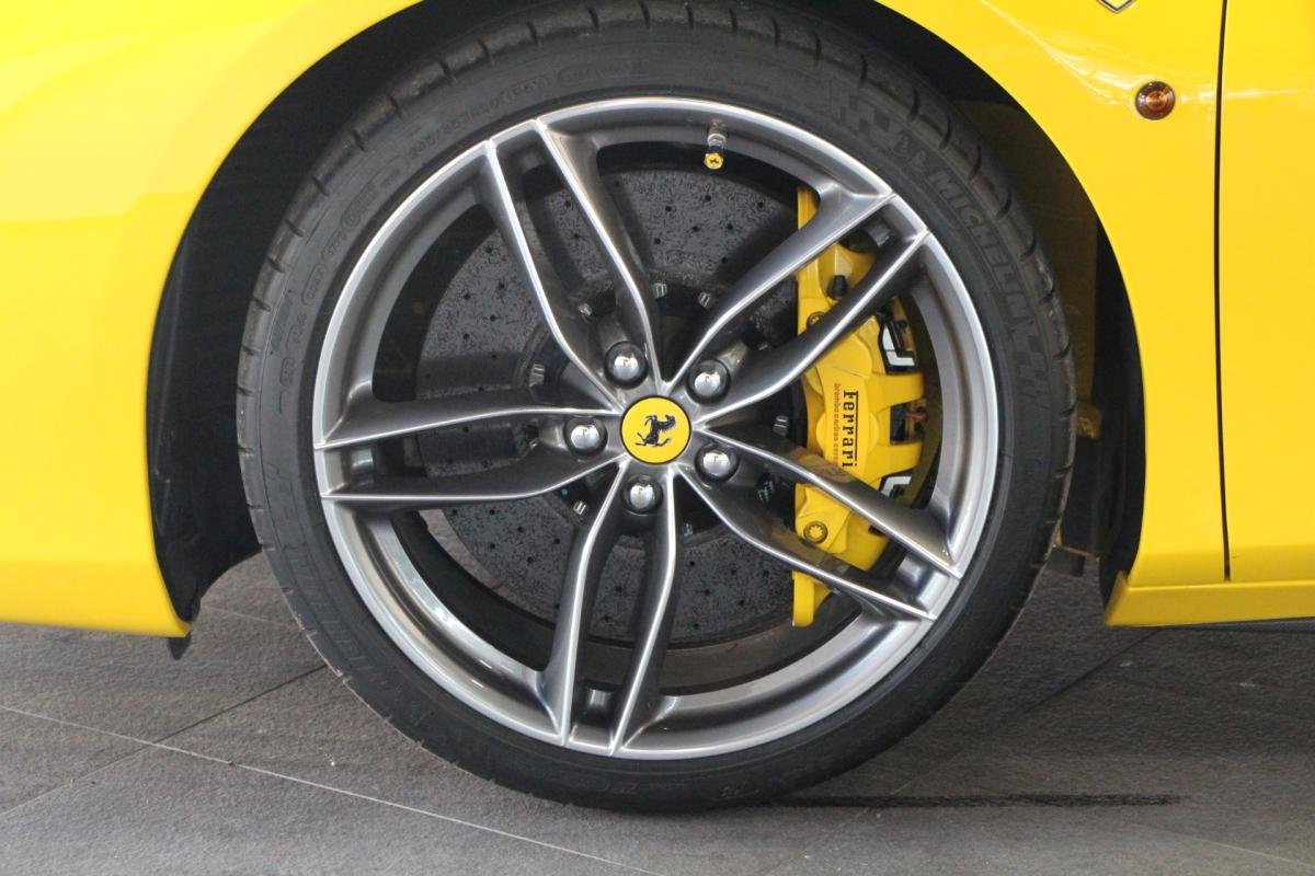 Ferrari 488 Spider - Photo 14