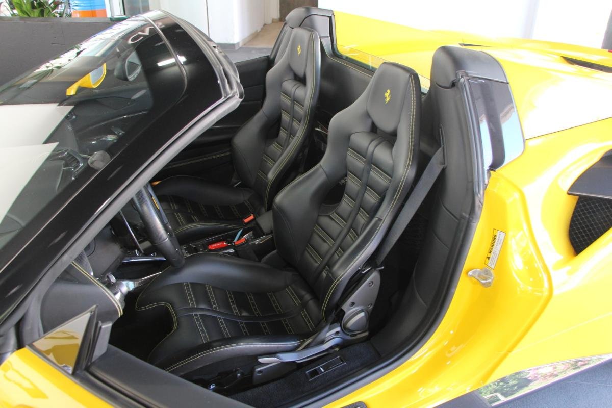 Ferrari 488 Spider - Photo 17