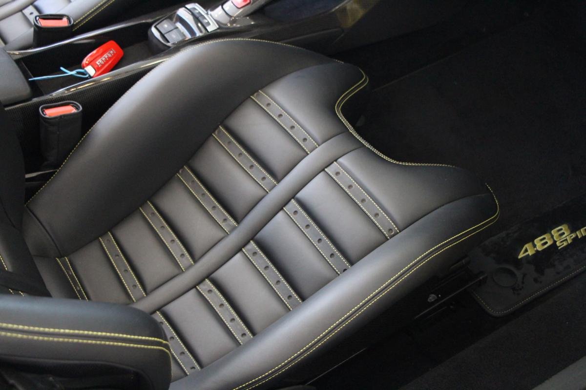 Ferrari 488 Spider - Photo 18