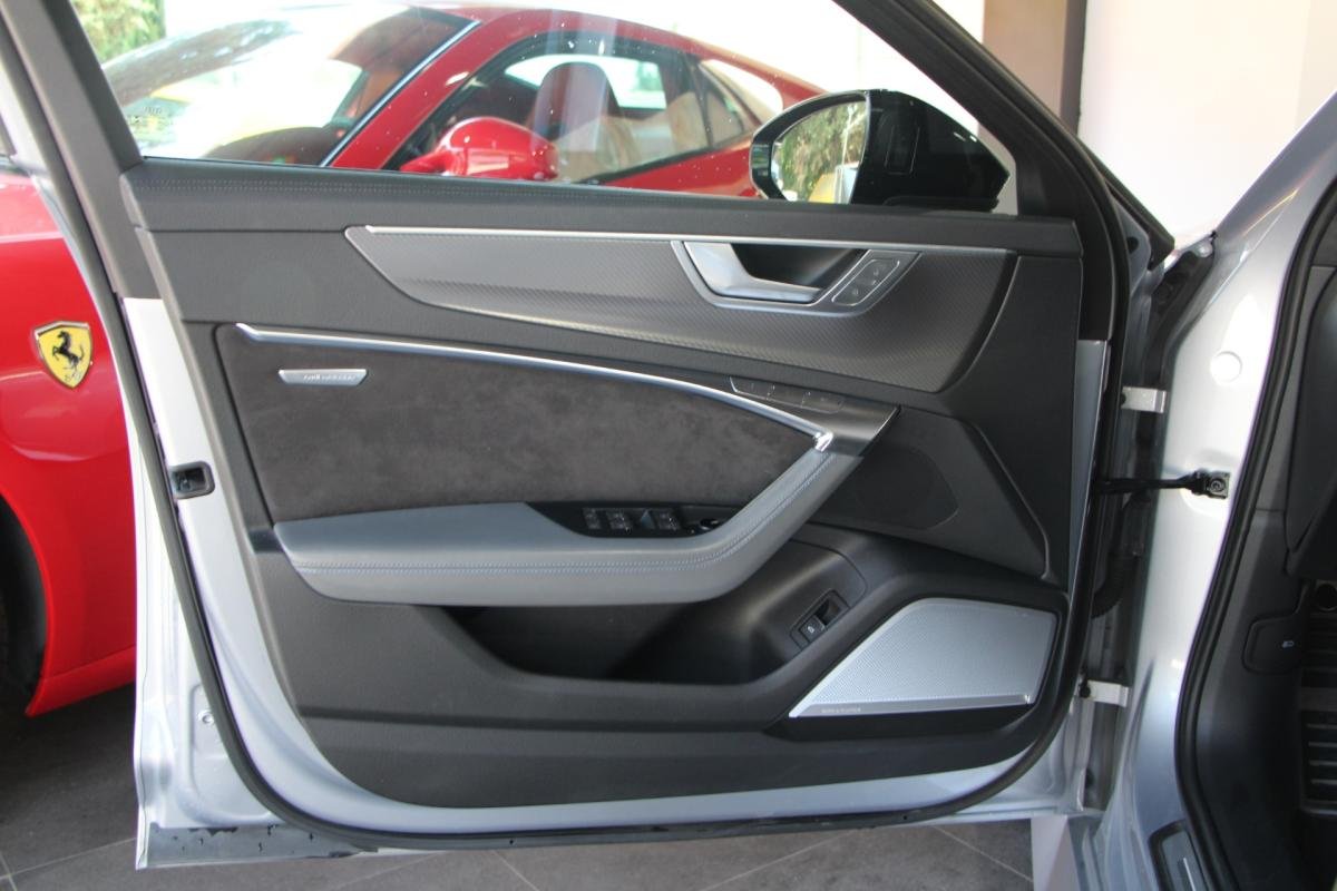 Audi RS6 Avant - Photo 16