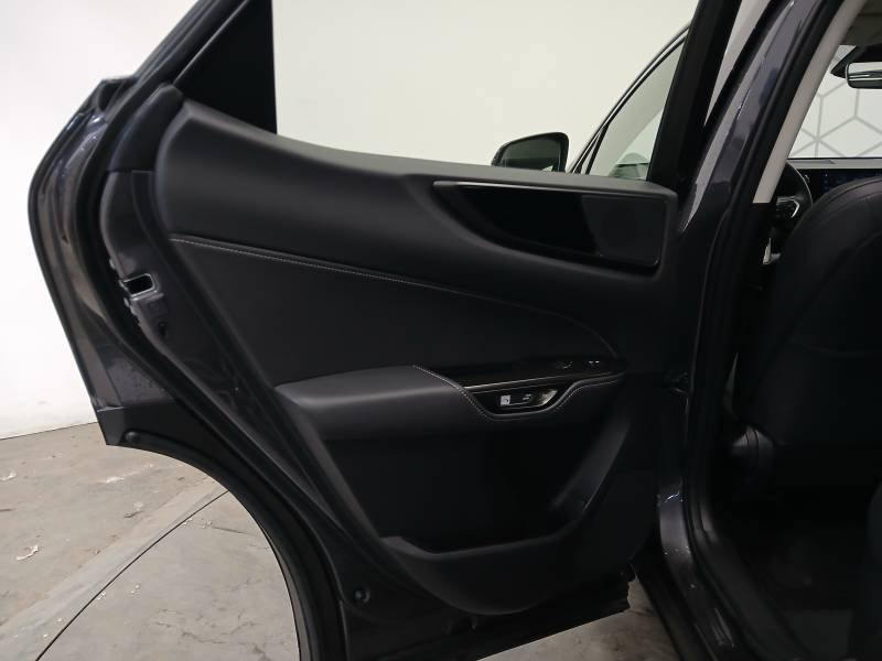 Lexus NX - Photo 33
