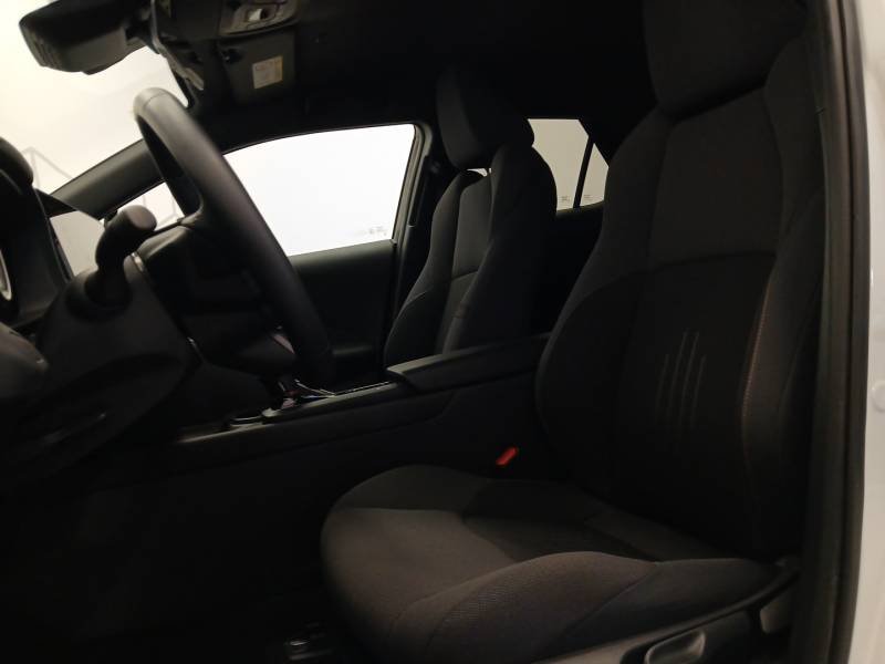 Toyota C-HR - Photo 17