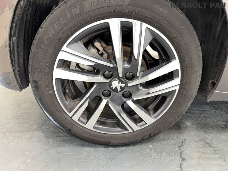 Peugeot 208 - Photo 10
