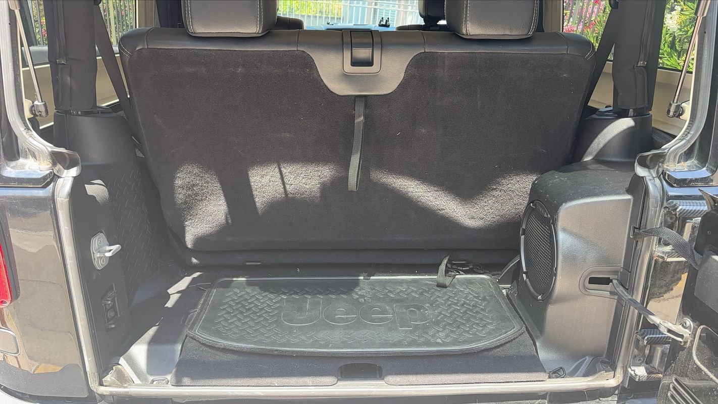Jeep Wrangler - Photo 14
