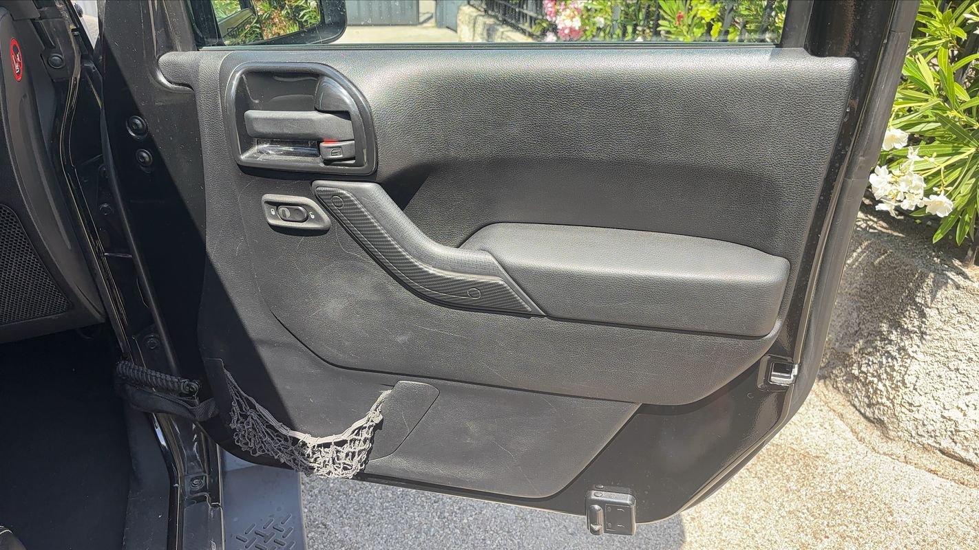 Jeep Wrangler - Photo 23