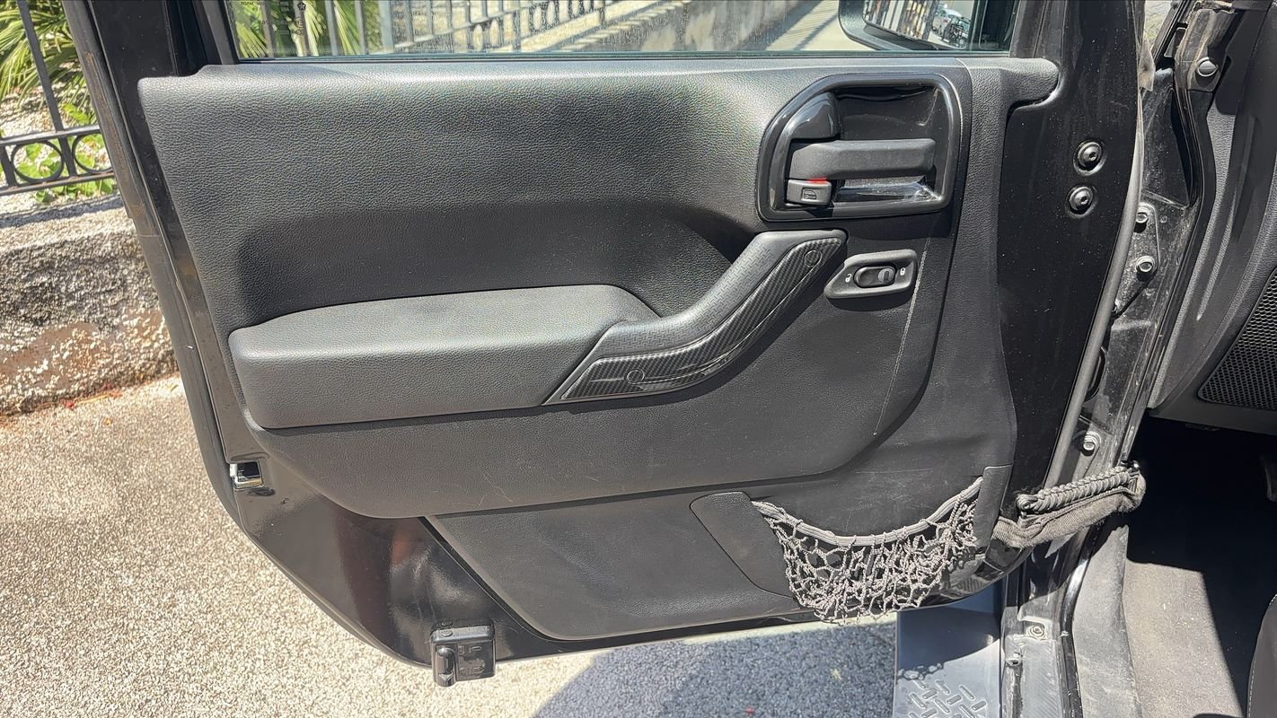 Jeep Wrangler - Photo 7