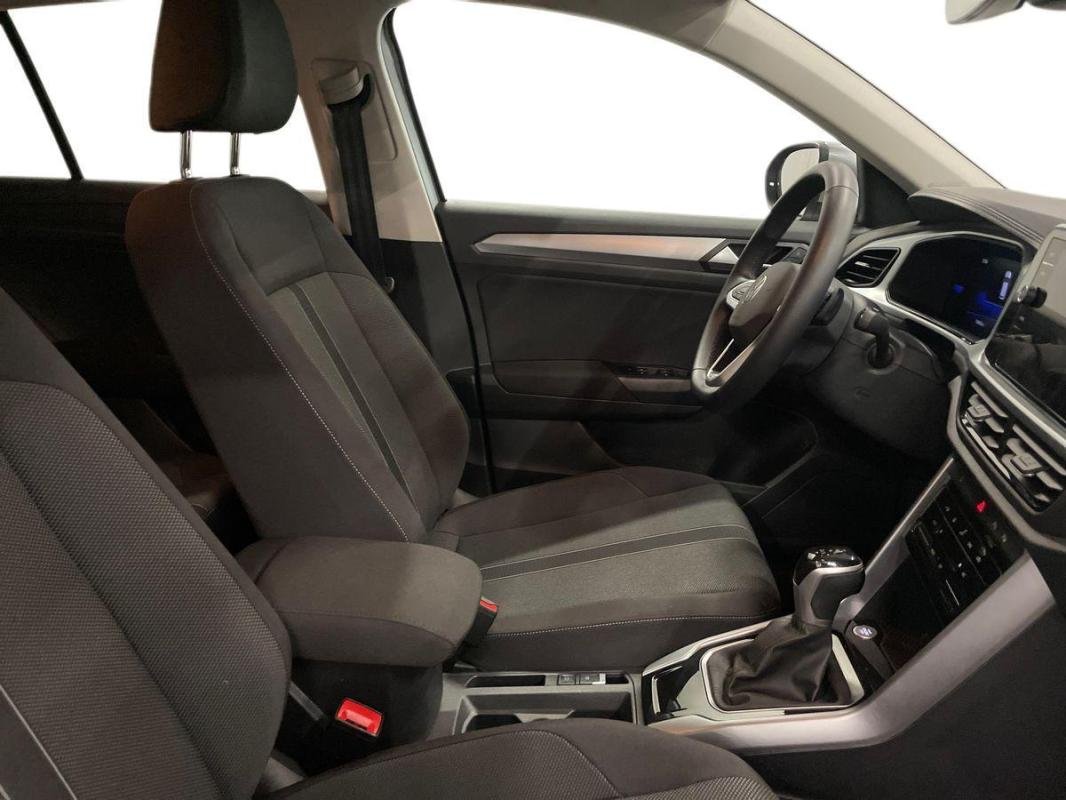Volkswagen T-Roc - Photo 12