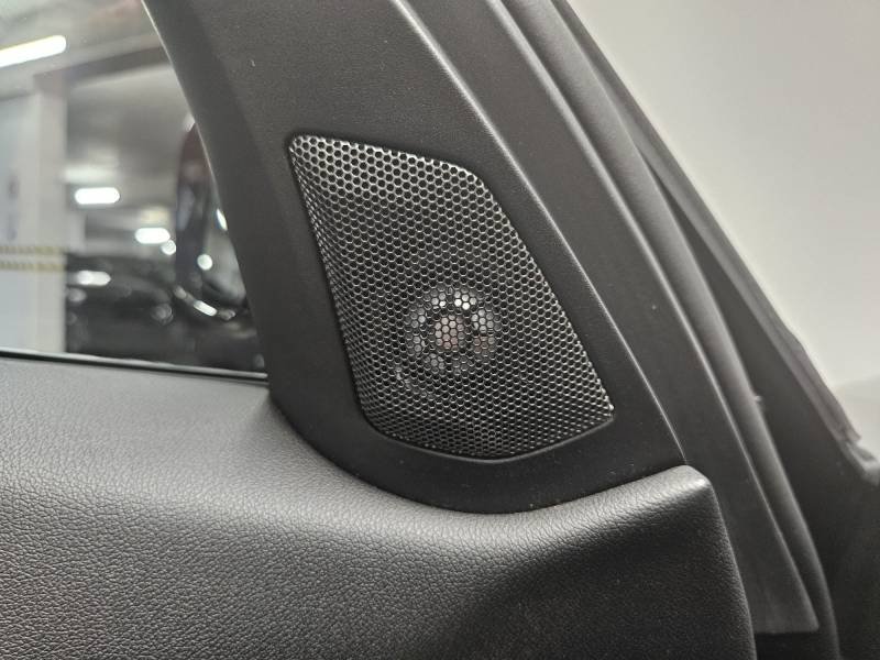 BMW Série 3 - Photo 34