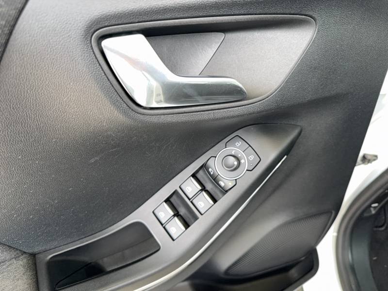 Ford Puma - Photo 18