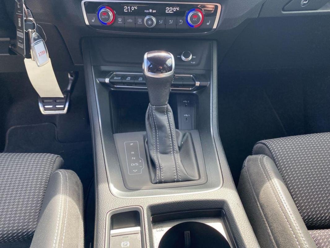 Audi Q3 - Photo 11