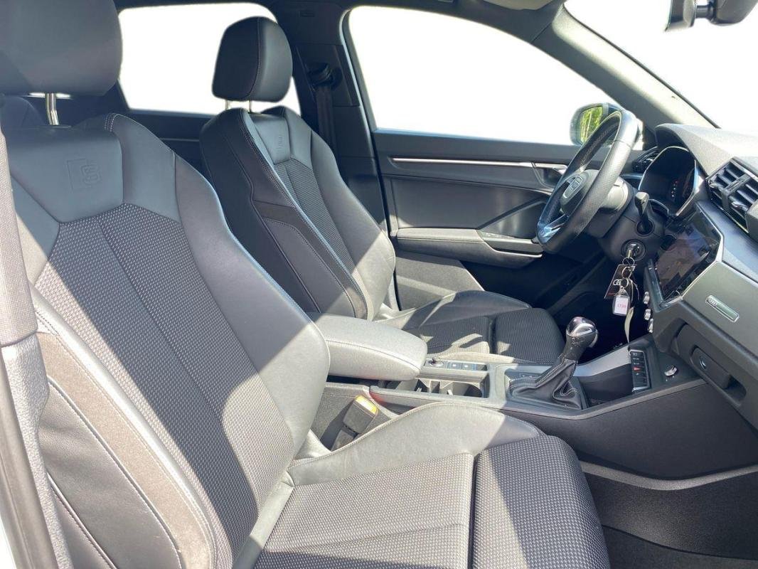 Audi Q3 - Photo 13
