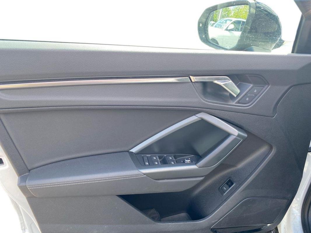 Audi Q3 - Photo 15