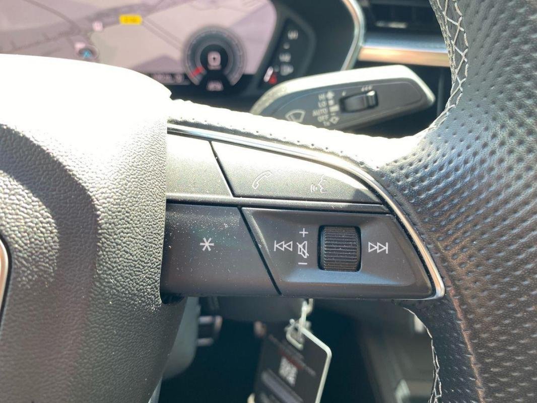 Audi Q3 - Photo 20