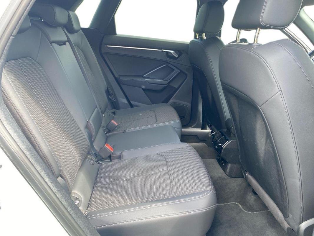 Audi Q3 - Photo 23