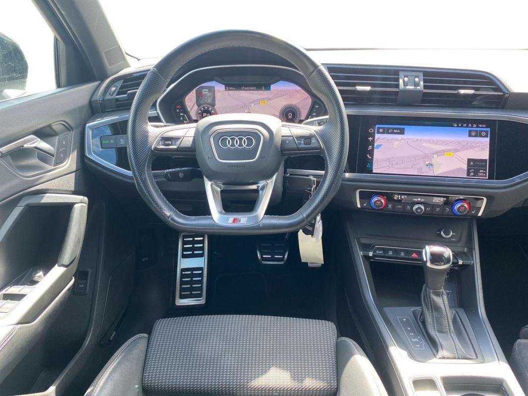 Audi Q3 - Photo 24