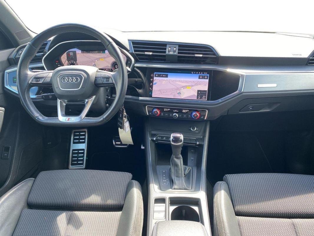 Audi Q3 - Photo 8
