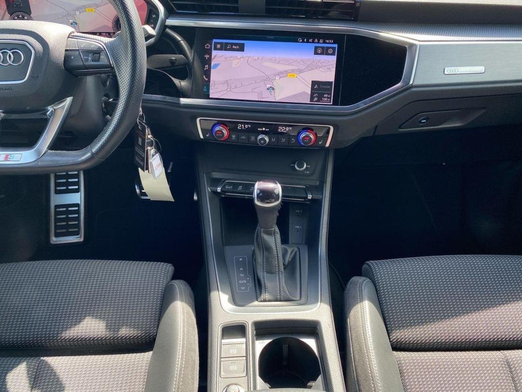 Audi Q3 - Photo 10