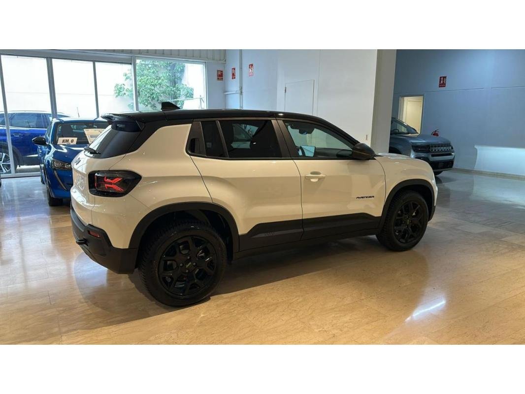 Jeep Avenger - Photo 2