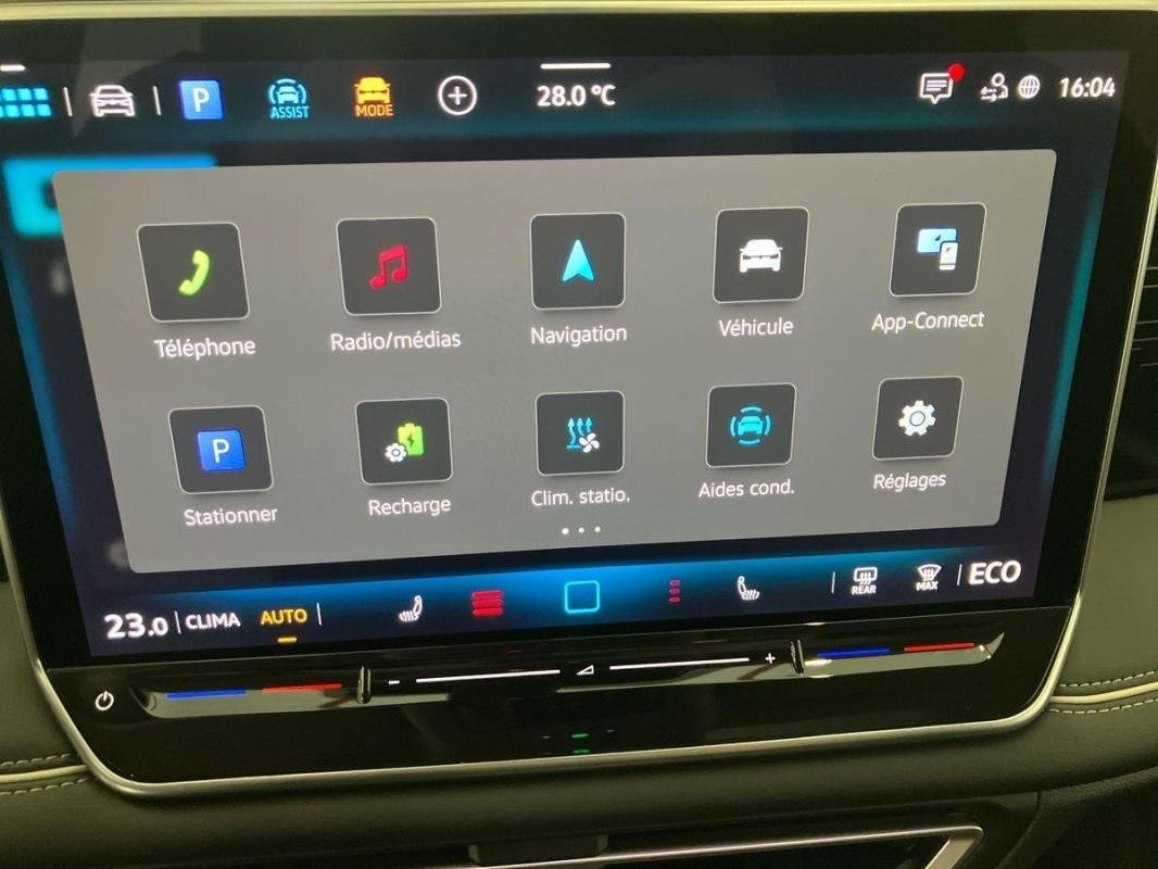 Volkswagen Tiguan - Photo 16