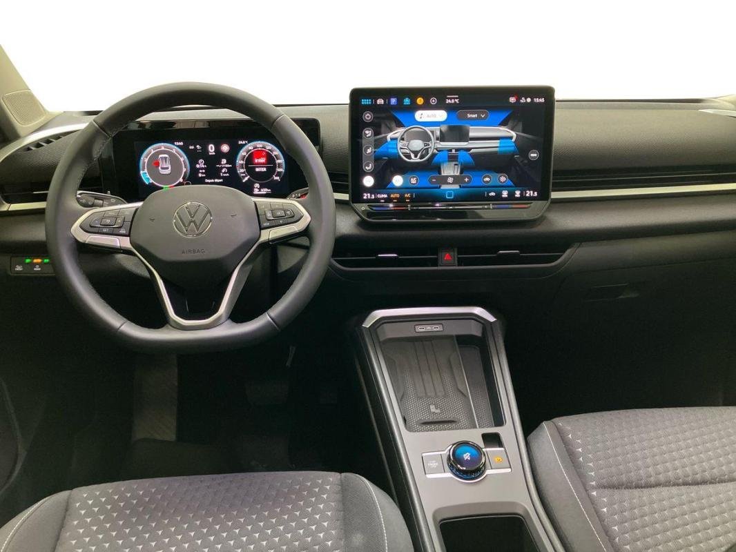 Volkswagen T-Roc - Photo 8