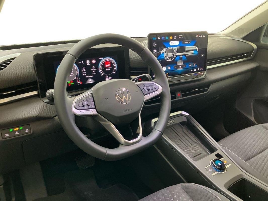Volkswagen T-Roc - Photo 9
