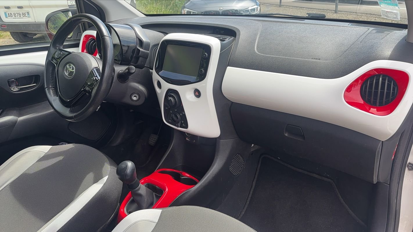 Toyota Aygo - Photo 10
