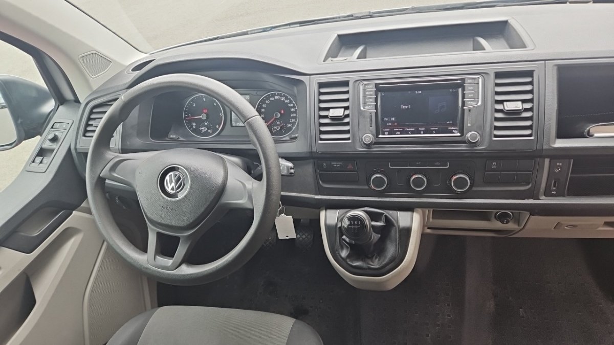 Volkswagen Transporter - Photo 12