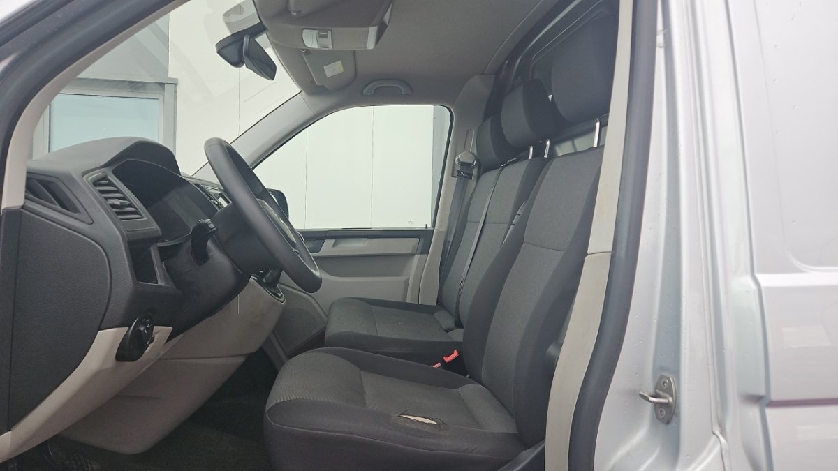 Volkswagen Transporter - Photo 9