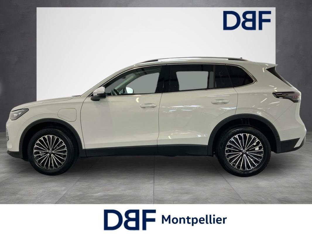 Volkswagen Tiguan - Photo 2