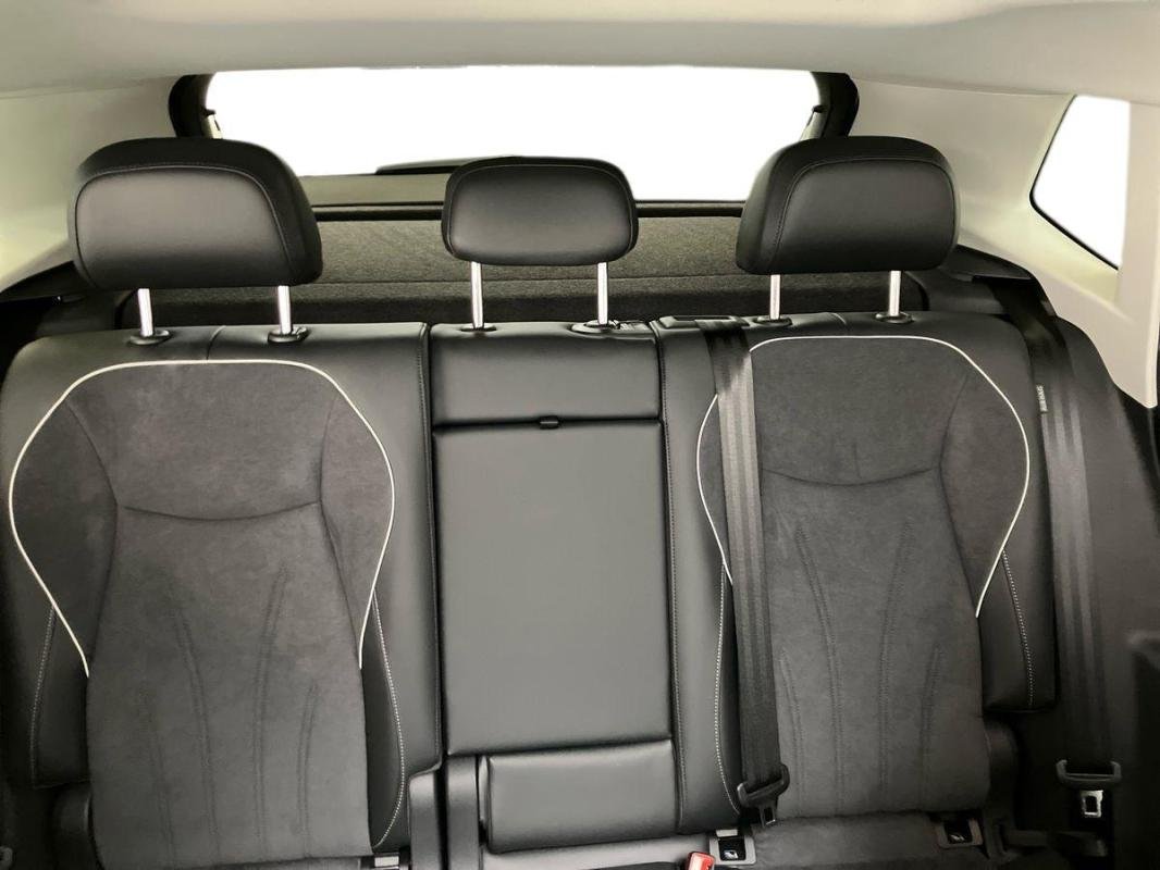 Volkswagen Tiguan - Photo 22